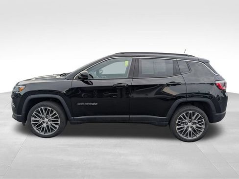 Used 2023 Jeep Compass Limited w/ Elite Group AWD/4WD image 4