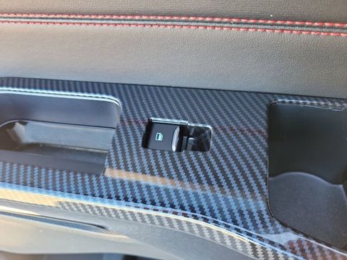 Certified 2024 Ford Explorer ST-Line w/ Class IV Trailer Tow Package image 16