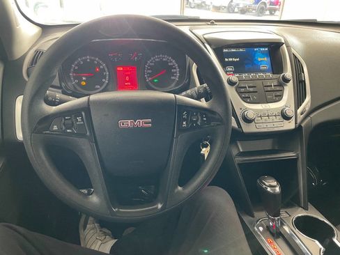 Used 2017 GMC Terrain SLE image 31