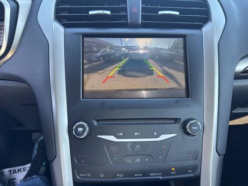 Used 2014 Ford Fusion SE w/ Equipment Group 202A FWD image 26