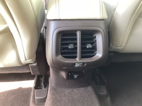 Used 2017 Jeep Cherokee Overland w/ Technology Group image 36