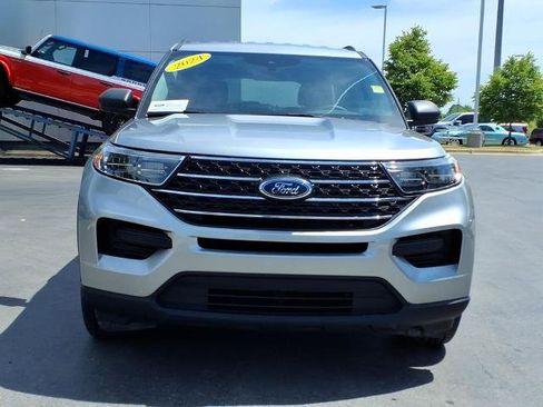 Certified 2024 Ford Explorer XLT AWD/4WD image 2
