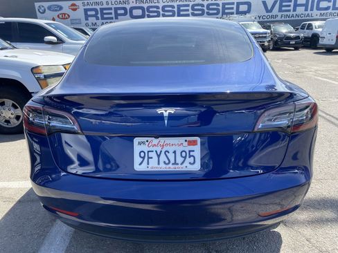 Used 2023 Tesla Model 3 Standard Range image 9