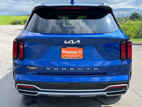 Used 2022 Kia Sorento EX w/ Panoramic Sunroof Package FWD image 7