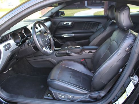 Used 2017 Ford Mustang GT Premium w/ Equipment Group 401A image 8