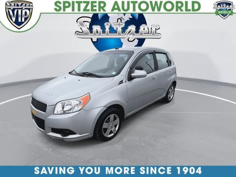 Used 2009 Chevrolet Aveo5 LT w/ Power and Convenience Package FWD image 4