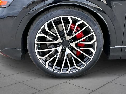 New 2026 Audi SQ8 Prestige image 11