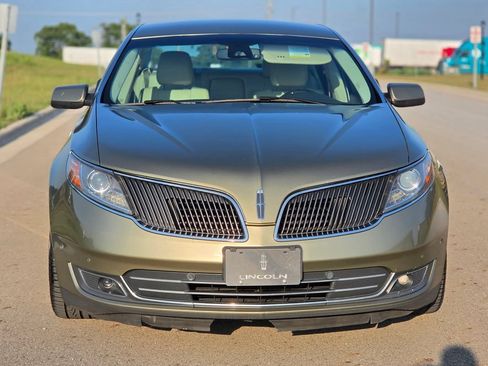 Used 2013 Lincoln MKS AWD image 2