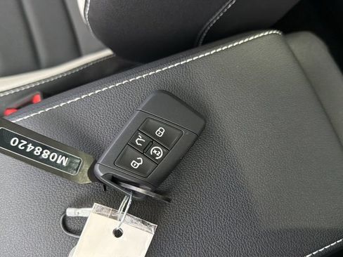 New 2026 Volkswagen Taos SEL AWD/4WD image 23