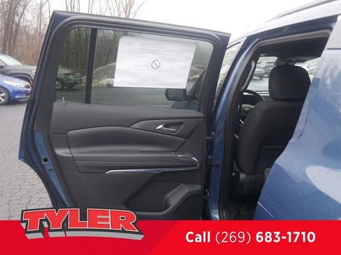 New 2026 Chevrolet Traverse LT w/ Driver Confidence Package image 20