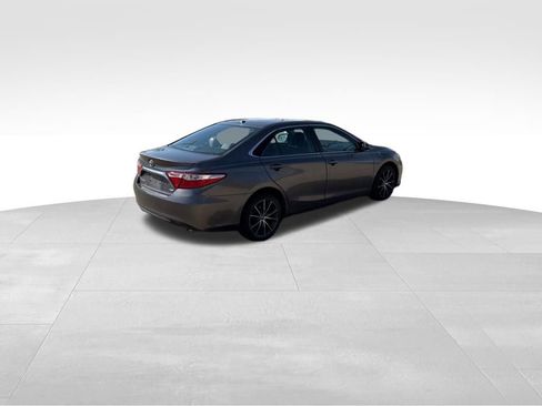 Used 2015 Toyota Camry XSE w/ Advanced Technology Package image 4