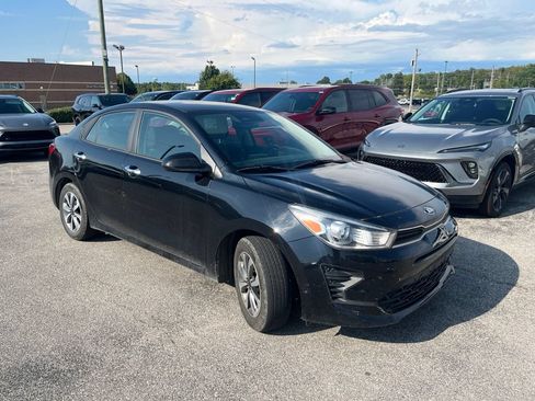 Used 2021 Kia Rio S w/ Technology Package FWD image 2
