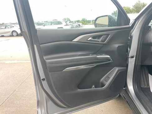 Used 2024 Chevrolet Traverse LT AWD/4WD image 20