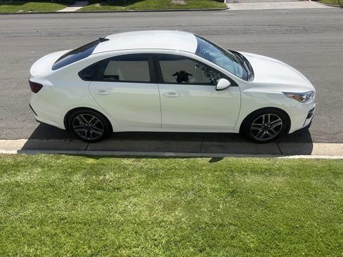 Used 2019 Kia Forte S image 3