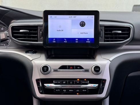 Used 2023 Ford Explorer XLT w/ Equipment Group 202A image 26