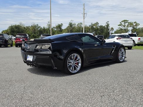 Used 2016 Chevrolet Corvette Z06 w/ Z07 Performance Package RWD image 5
