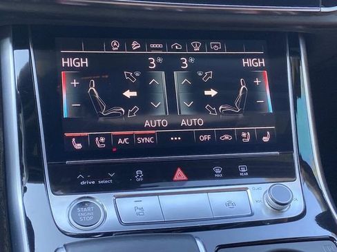 Used 2021 Audi Q7 3.0T Prestige image 27