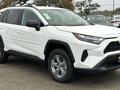 New 2025 Toyota RAV4 LE image 3