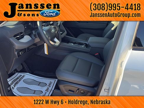 New 2026 Ford Explorer Active w/ Active Comfort Package image 12