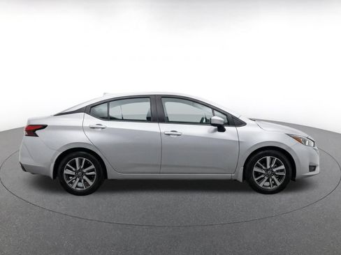 Used 2025 Nissan Versa SV FWD image 10