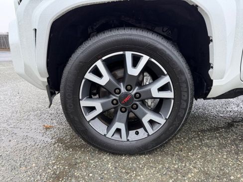 Used 2025 Toyota 4Runner TRD Sport AWD/4WD image 9