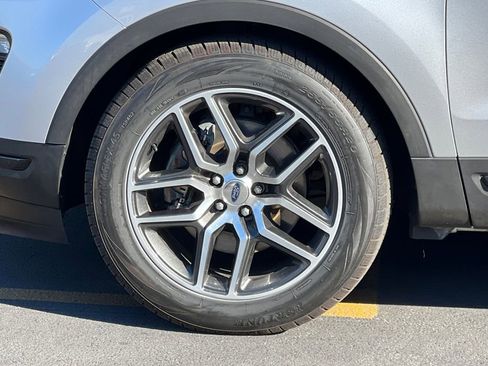 Certified 2018 Ford Explorer Sport w/ Equipment Group 401A image 29