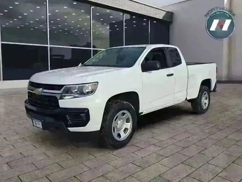 Used 2022 Chevrolet Colorado W/T image 1