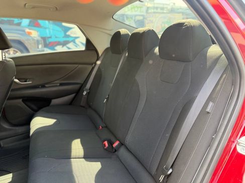 Used 2024 Hyundai Elantra SE FWD image 16