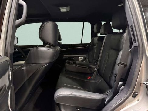 Used 2020 Lexus LX 570 4WD w/ Sport Package image 29