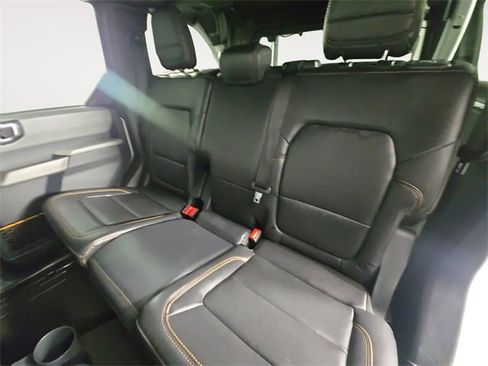 Used 2022 Ford Bronco Badlands image 13