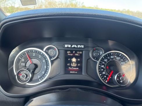 Used 2024 RAM 2500 Big Horn image 17