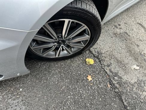 Used 2020 Kia Optima Premium FWD image 2