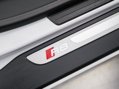 Used 2015 Audi R8 V8 image 33