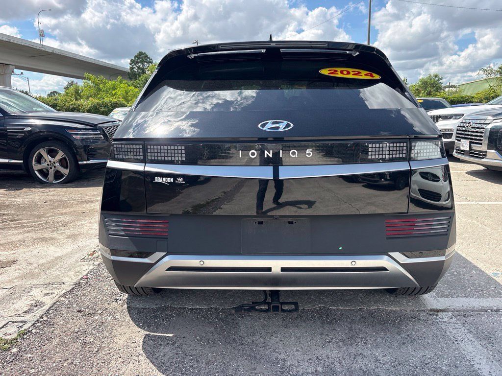 Used 2024 Hyundai Ioniq 5 SEL RWD image 4