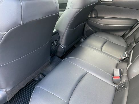 Used 2024 Toyota Corolla Cross XLE w/ Convenience Package image 11