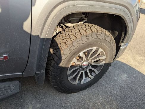 Used 2020 GMC Sierra 1500 AT4 w/ AT4 Premium Package AWD/4WD image 12