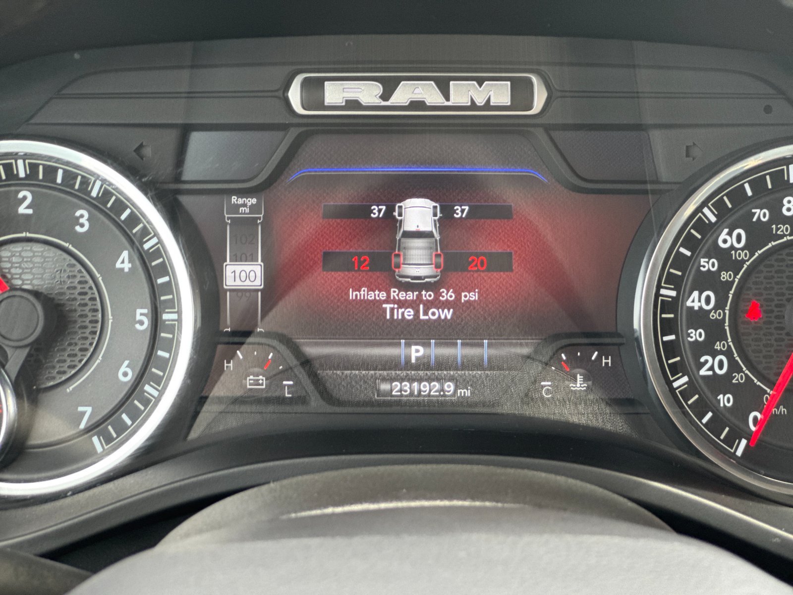 Used 2025 RAM 1500 Laramie AWD/4WD image 31