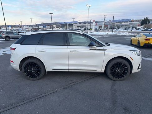 Used 2023 Lincoln Corsair Reserve w/ Equipment Group 201A image 6