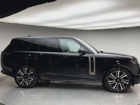 Used 2023 Land Rover Range Rover SE AWD/4WD image 9