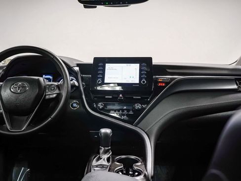 Certified 2023 Toyota Camry SE w/ Convenience Package image 13