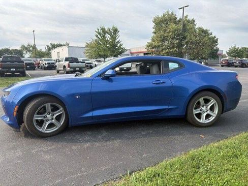 Used 2016 Chevrolet Camaro LT RWD image 8
