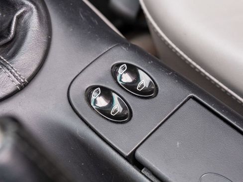 Used 2001 Porsche Boxster image 15