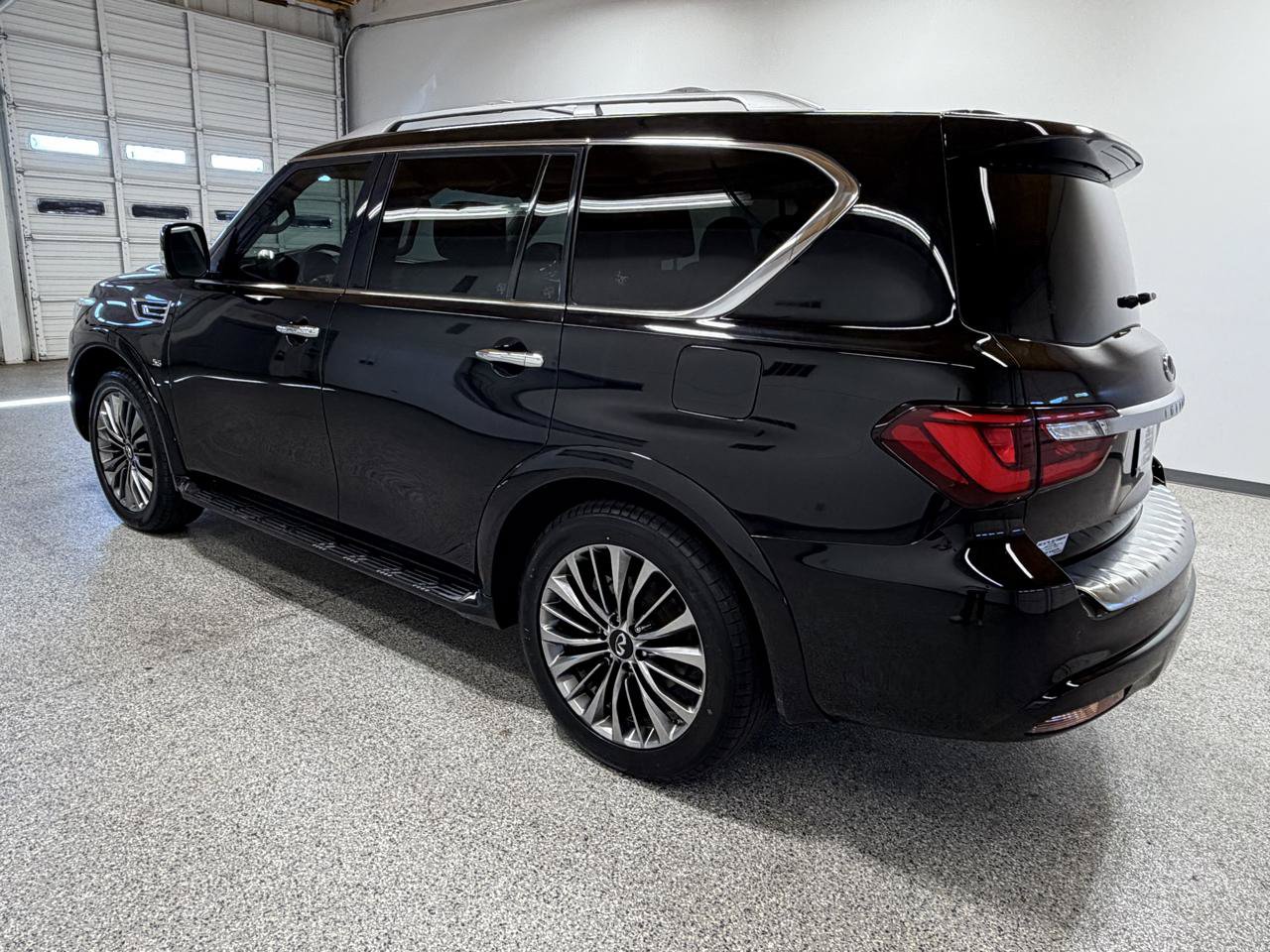 Used 2019 INFINITI QX80 Luxe w/ 22" Wheel Package RWD image 7