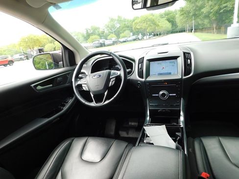 Used 2019 Ford Edge Titanium AWD/4WD image 6