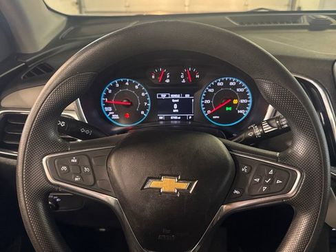 Used 2019 Chevrolet Equinox LS w/ LS Convenience Package FWD image 10