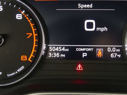 Used 2024 Audi Q5 2.0T Premium AWD/4WD image 14