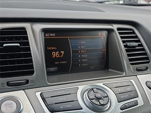 Used 2011 Nissan Murano SV image 16