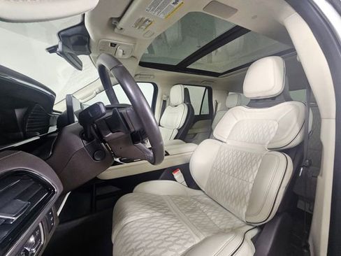 Used 2022 Lincoln Navigator Black Label image 25