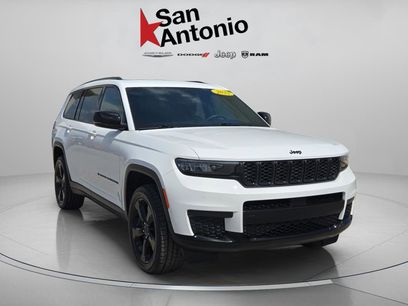 Used 2023 Jeep Grand Cherokee L Laredo