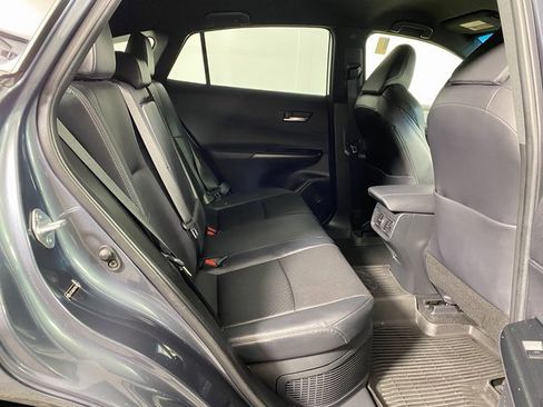 Certified 2021 Toyota Venza XLE w/ Softex Package image 9